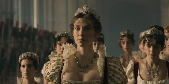 Napoleon First Reviews: Surprisingly Funny, with a Scene-Stealing Vanessa  Kirby