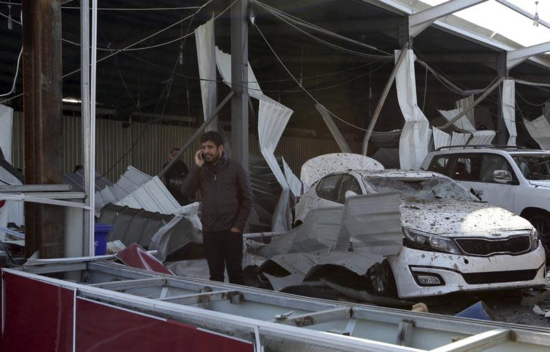 (FOTOS) Un coche bomba del Estado Islámico deja decenas de muertos en Bagdad