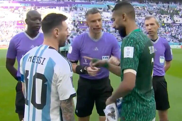 El capitán de Arabia Saudita y un momento de admiración frente a Messi