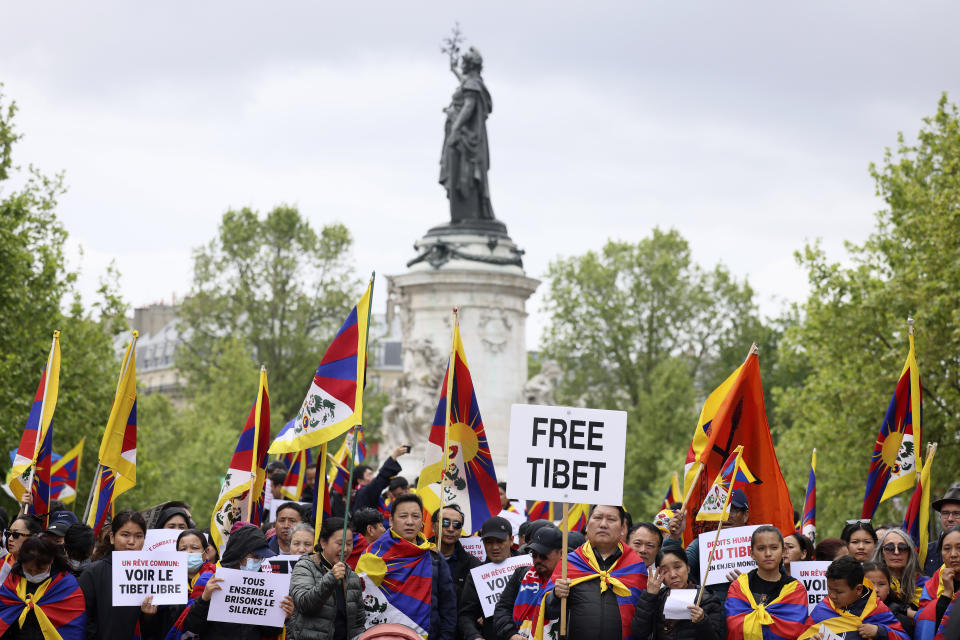 Tibetan demonstrate Sunday, May 5, 2024 in Paris. French President Emmanuel Macron is welcoming China's Xi Jinping for a two-day state visit to France. The state visit marks the 60th anniversary of diplomatic relations between the two countries and follows Macron's trip to China in April 2023. (AP Photo/Thomas Padilla)