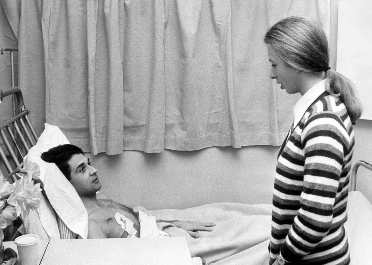 Princess Anne chats with her wounded bodyguard, Inspector James Beaton, at Westminster Hospital (PA)