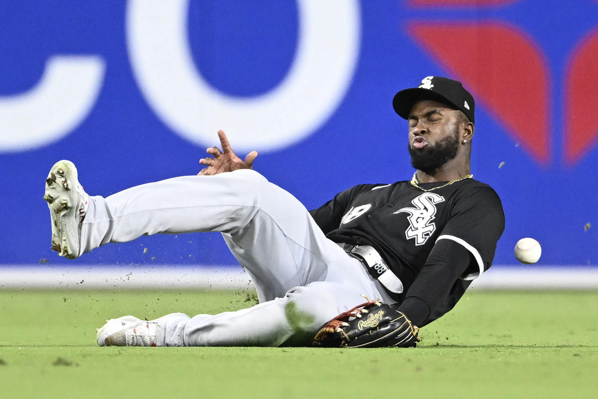 Chicago White Sox lose 120th game of the season, tying modern MLB