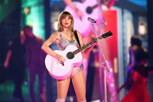 Taylor-Swift-donates-tornado-Tennessee - Credit: John Shearer/Getty Images for TAS Rights Management