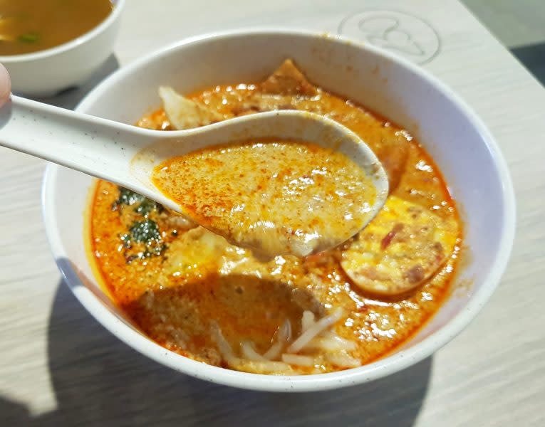 ye lai xiang laksa - laksa gravy