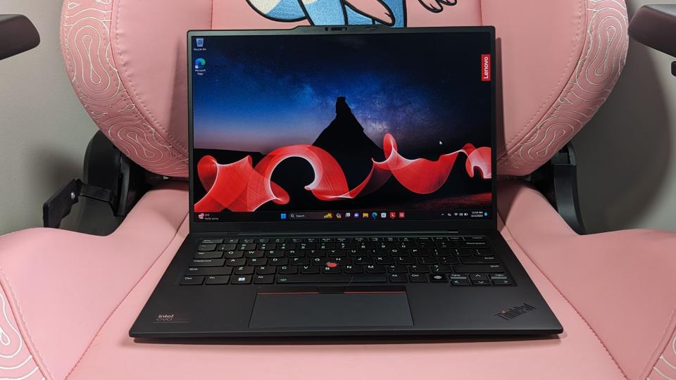 Lenovo ThinkPad X1 Carbon Gen 12 vs. Gen 11