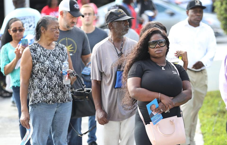 People line up to cast their ballots on the last day of early voting on November 04, 2018 in Miami, Florida. The general election takes place on Tuesday November 6th and Florida’s governor and senate races are too close to call. (Photo by Joe Raedle/Getty Images)