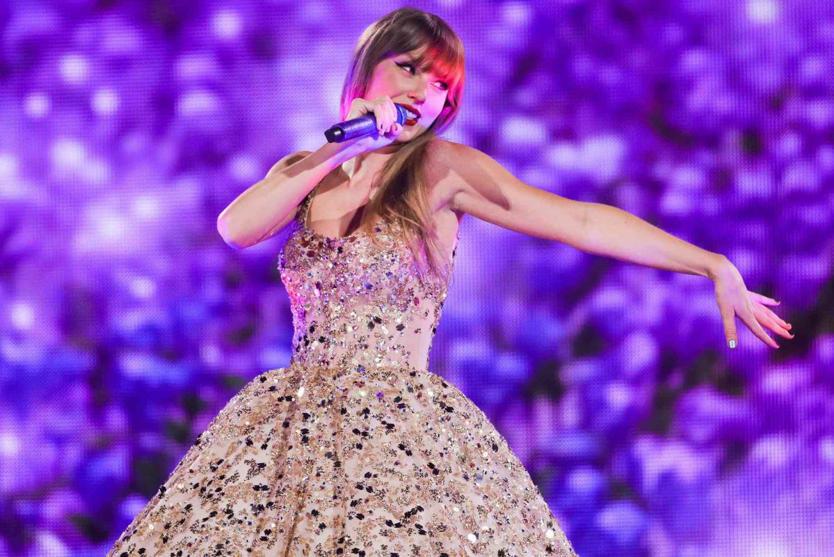 Taylor Swift is a tinsel dream in dazzling bodysuit that took 350 hours to  make