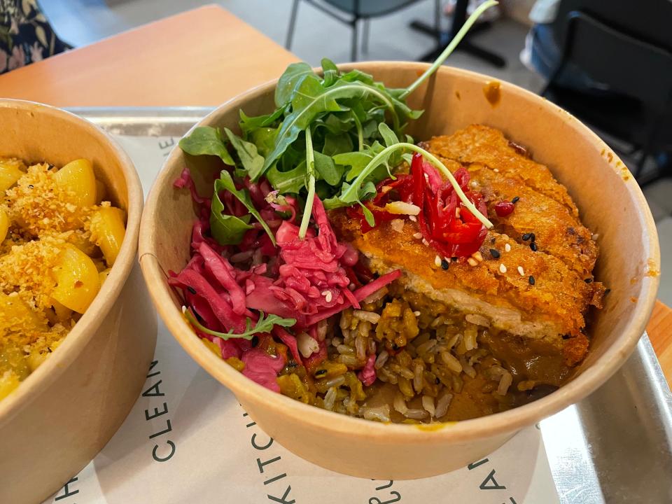 Picture of plant-based chicken katsu curry.