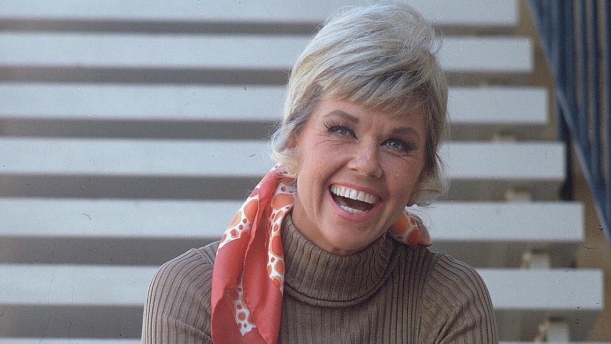 Дорис шредер кепф. Doris Day. Дорис Дэй сейчас. Дорис Крокфорд. Дорис Англтон.