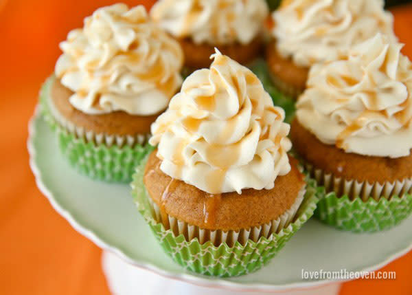 Pumpkin Cupcakes With Caramel Cream Cheese Frosting