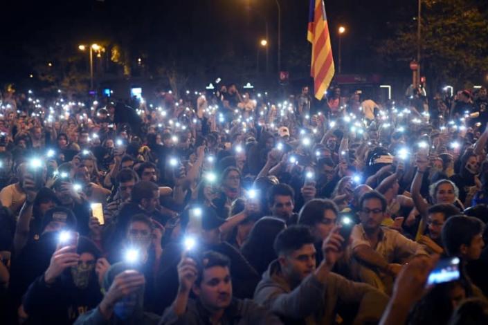Catalan separatists have kept their protests going into the weekend (AFP Photo/Josep LAGO)