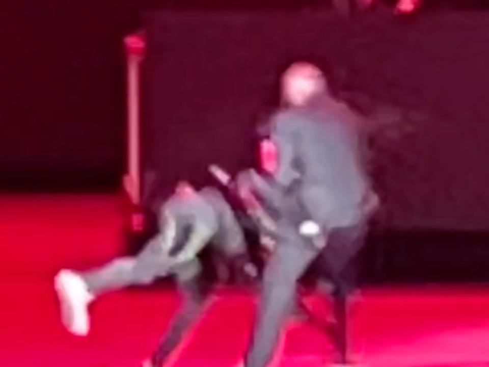 The moment Chappelle was attacked (Twitter)