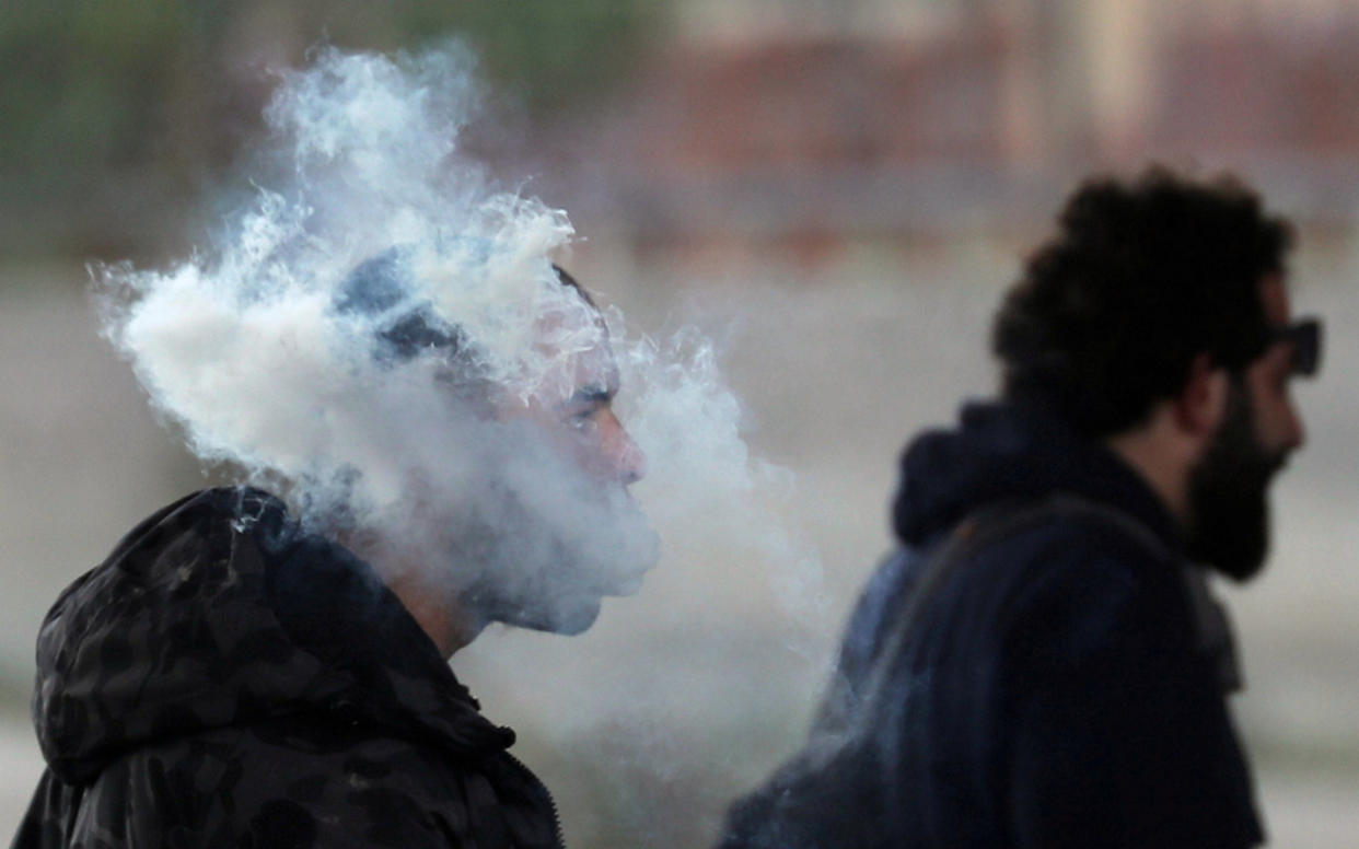 A cloud of vapour from an electronic cigarette (REUTERS/Amr Abdallah Dalsh)