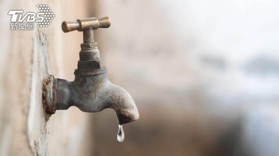 林男將鄰居家的水龍頭關掉慘被告。（示意圖／Shutterstock達志影像）