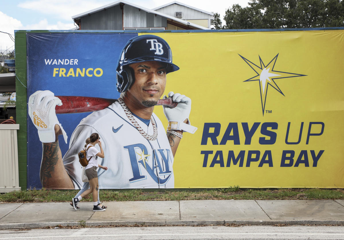 St. Petersburg, FL. USA; Tampa Bay Rays shortstop Wander Franco (5) slides  awkwardly into home plate and injures his forehead during a major league b  Stock Photo - Alamy