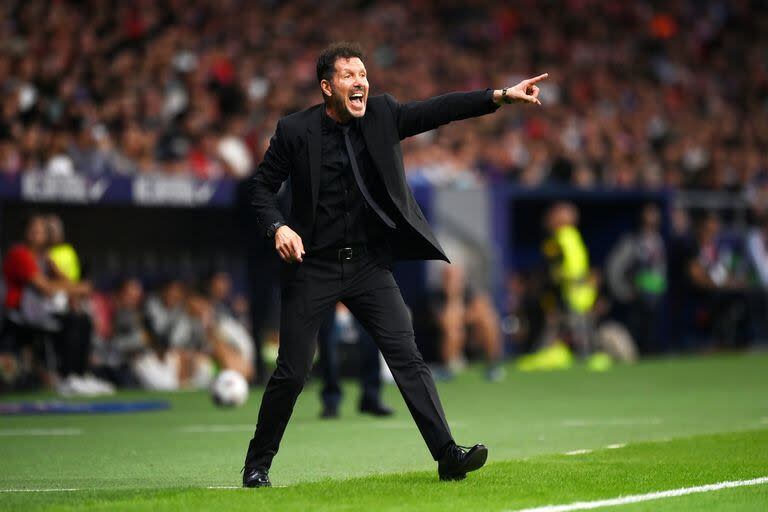 Diego Simeone vivió el derbi, con intensidad, como es su costumbre