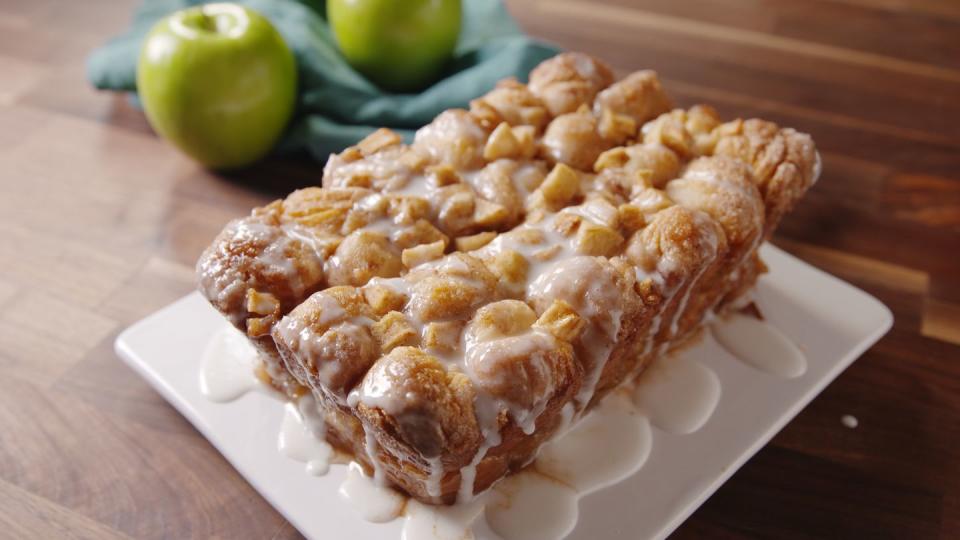 <p>Gooey doesn't even begin to describe it.<br></p><p>Get the recipe from <a href="https://www.countryliving.com/cooking/recipe-ideas/recipes/a49722/apple-fritter-monkey-bread-recipe/" rel="nofollow noopener" target="_blank" data-ylk="slk:Delish;elm:context_link;itc:0;sec:content-canvas" class="link ">Delish</a>.</p>