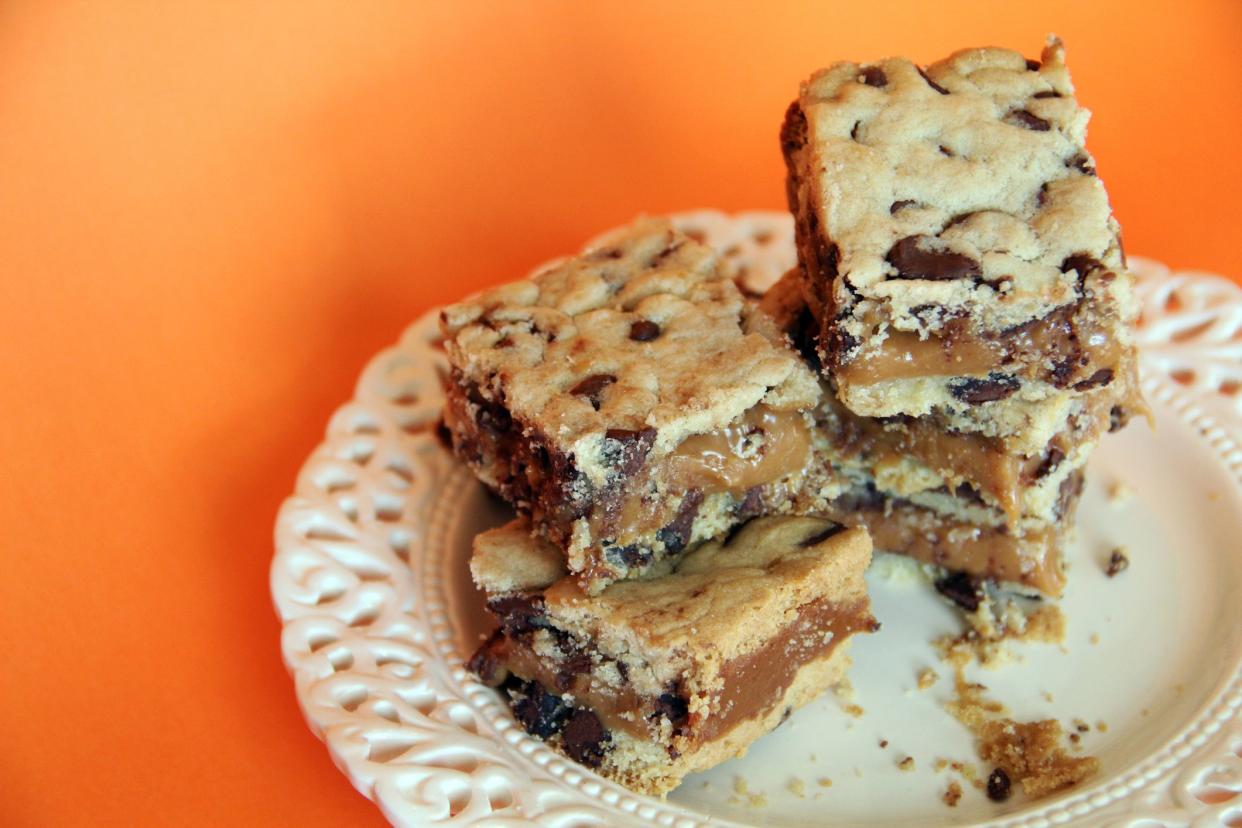 Chocolate chip bars with a caramel filling