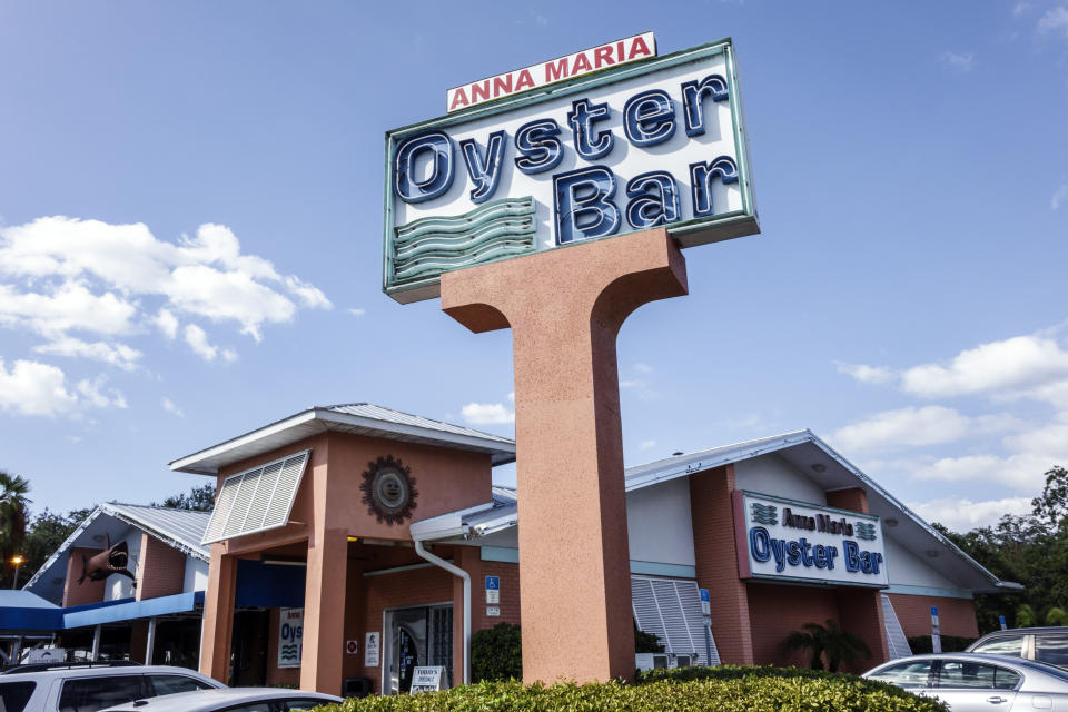 Florida, Bradenton, Anna Maria Oyster Bar. (Photo by: Jeffrey Greenberg/Universal Images Group via Getty Images)