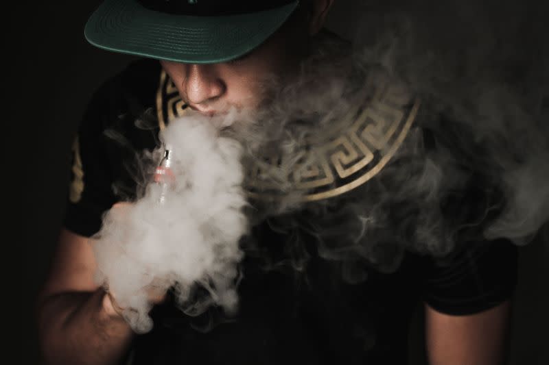 The Health Ministry said the Malaysian government should impose strict controls on the local vape industry. ― Picture by Yusof Mat Isa