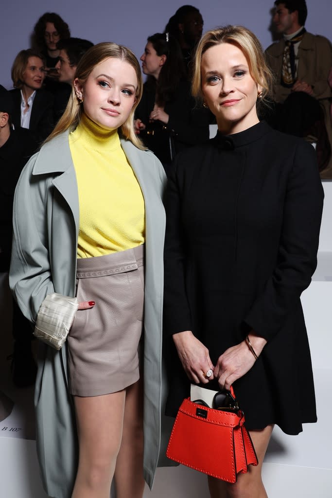 <p>Ava Philippe & Reese Witherspoon</p>