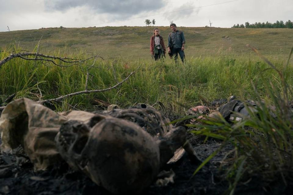 Bella Ramsey and Pedro Pascal in HBO's The Last of Us (Liane Hentscher/HBO)
