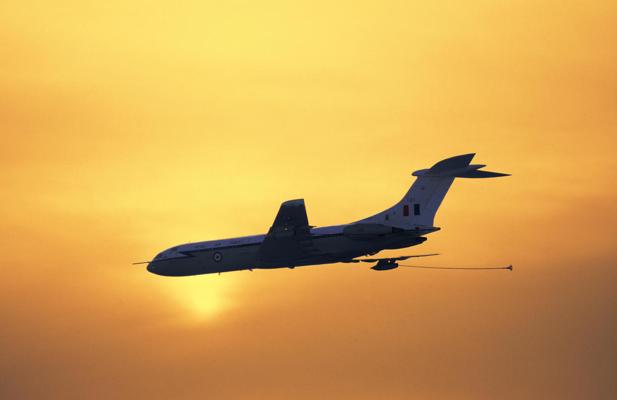 Royal AirForce RAF Vickers VC-10 over the North Sea with refuelling drogues deployed for air to air refuelling. (Photo by: aviation-images.com/Universal Images Group via Getty Images)