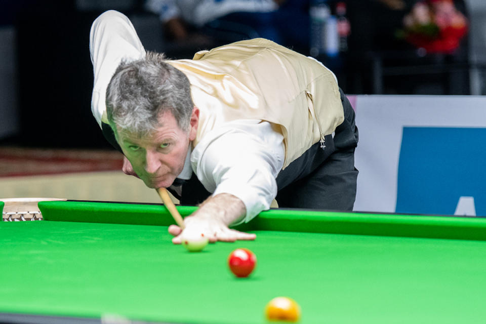 Singapore billiards player Peter Gilchrist in action in the English billiards men's singles final at the 2023 SEA Games. (PHOTO: Sport Singapore/Flona Hakim)