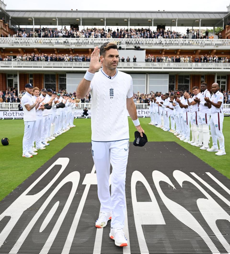 James Anderson came out on the final morning to a guard of honour and standing ovation (Getty)