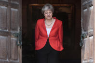 <p>Britain’s Prime Minister Theresa May waits to greet President Donald Trump at Chequers near Aylesbury, Britain, July 13, 2018. (Photo: Jack Taylor/Pool via Reuters) </p>