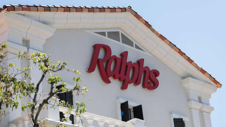 Ralphs grocery store frontage