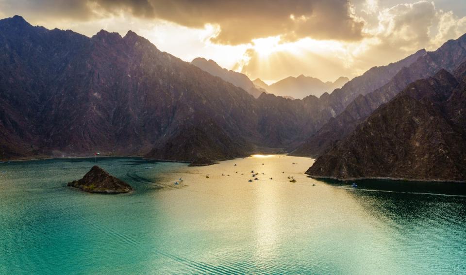 A view of Hatta Lake and the Hajar Mountains (Getty Images/iStockphoto)