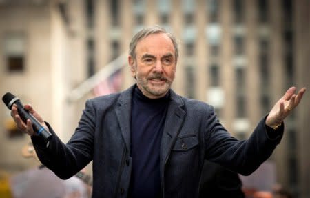 FILE PHOTO: Singer Neil Diamond performs on NBC's 'Today' show in New York, U.S. October 20, 2014.  REUTERS/Brendan McDermid/File Photo