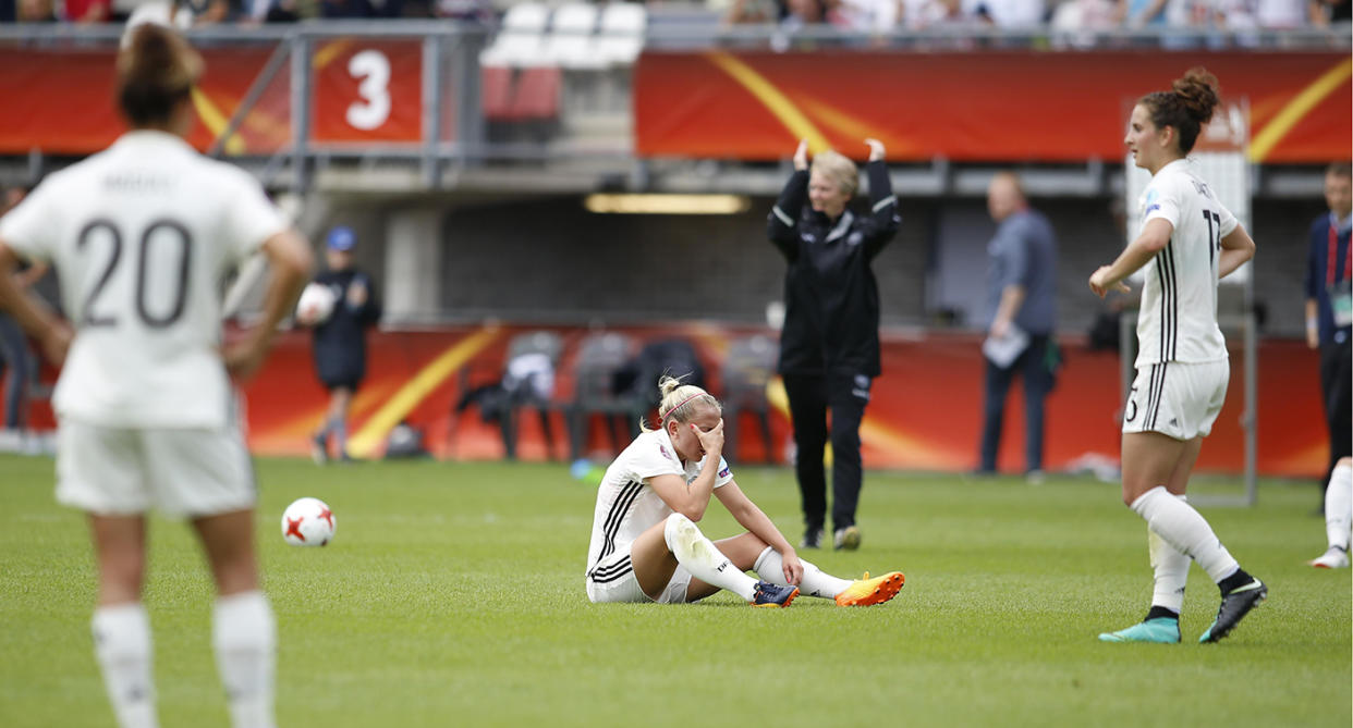 Die deutschen Fußballdamen sind bei der EM sensationell ausgeschieden. Der Frust ist groß.