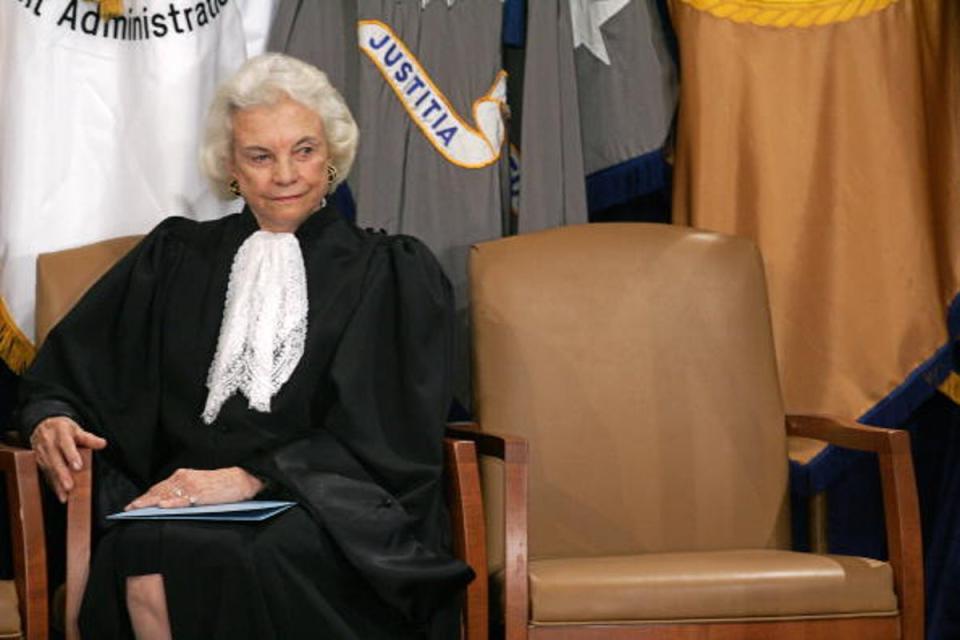 O'Connor at an installation ceremony for US Attorney General Alberto Gonzales in February 2005 (AFP via Getty Images)