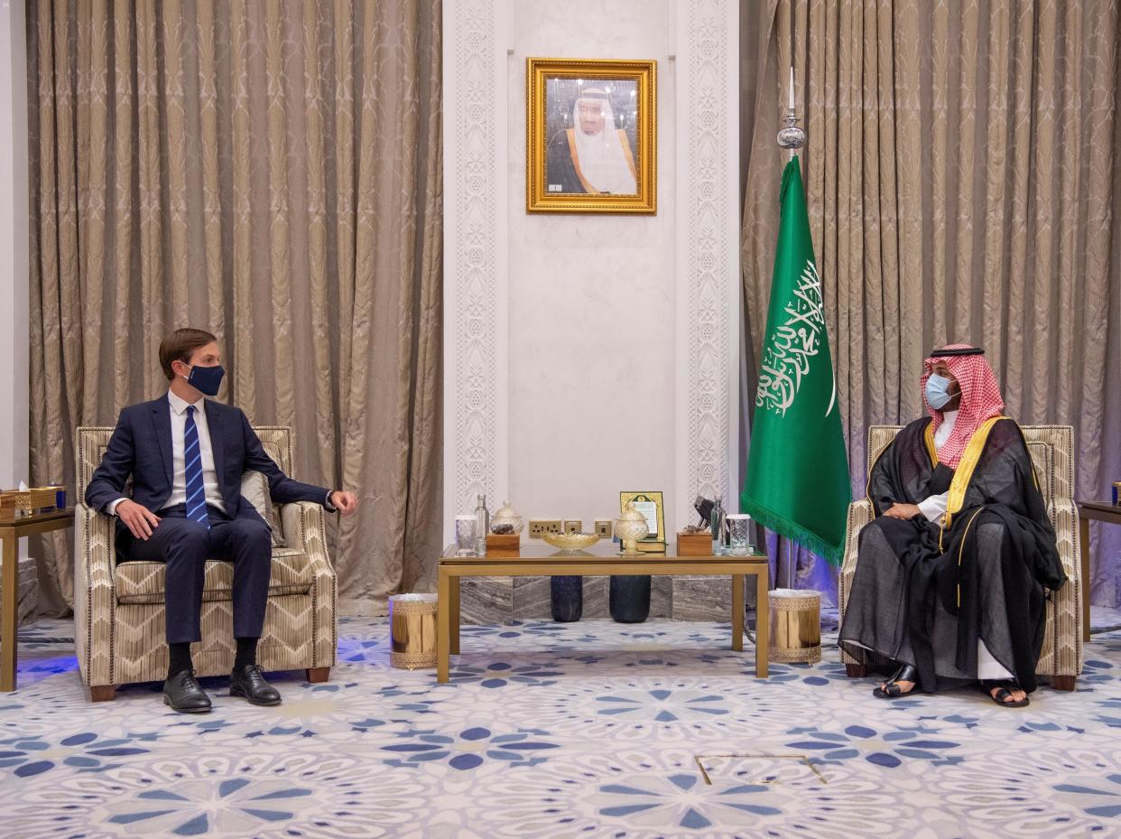 White House senior adviser Jared Kushner (L) meets Saudi Crown Prince Mohammed Bin Salman (R) during his visit to Riyadh, Saudi Arabia, September 1, 2020. Saudi Press Agency/Handout via REUTERS ATTENTION EDITORS - THIS PICTURE WAS PROVIDED BY A THIRD PARTY.