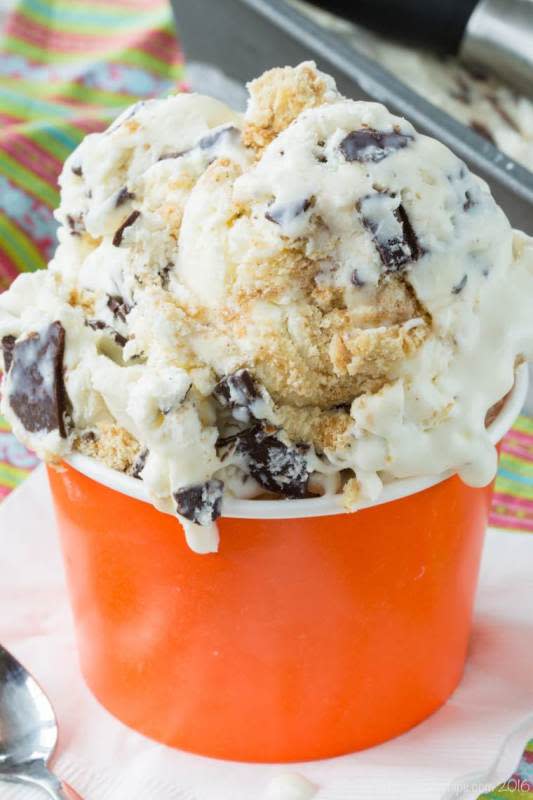 <p>Cupcakes & Kale Chips</p><p>This easy no-churn ice cream is loaded with crushed graham crackers and chunks of chocolate.</p><p><strong>Get the recipe: <a href="https://cupcakesandkalechips.com/graham-cracker-chocolate-chunk-no-churn-ice-cream/" rel="nofollow noopener" target="_blank" data-ylk="slk:Copycat Graham Central Station Ice Cream;elm:context_link;itc:0;sec:content-canvas" class="link ">Copycat Graham Central Station Ice Cream</a></strong></p>