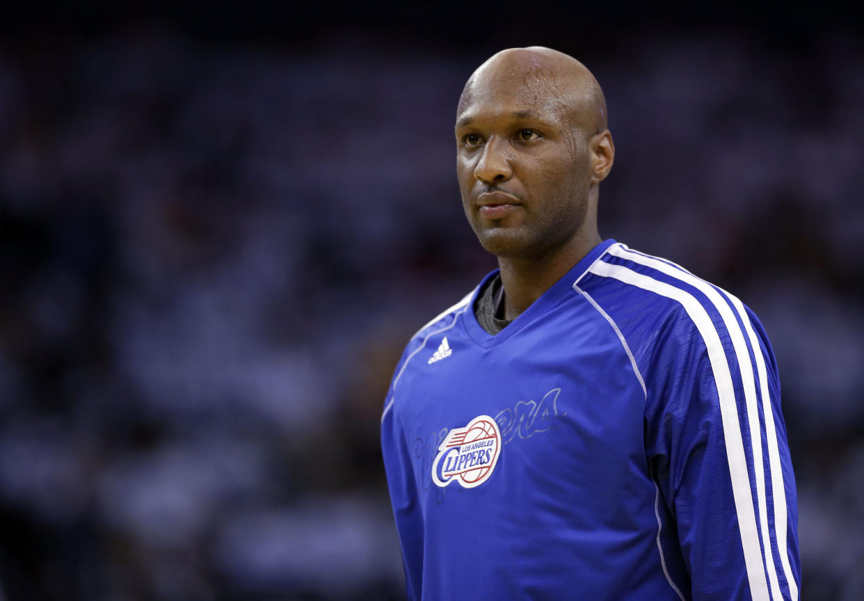 En esta foto del 2 de enero de 2013, Lamar Odom, de los Clippers de Los Ángeles, se prepara para un encuentro contra los Warriors de Golden State (AP Foto/Marcio Jose Sanchez, archivo)