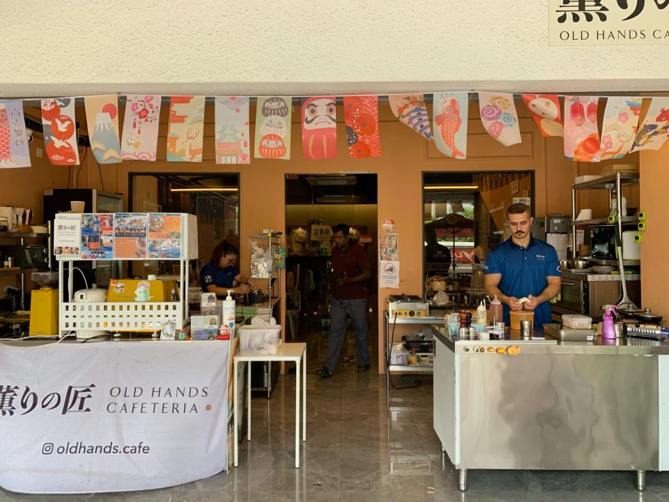 Old Hands Cafeteria - Drinks and taiyaki stalls