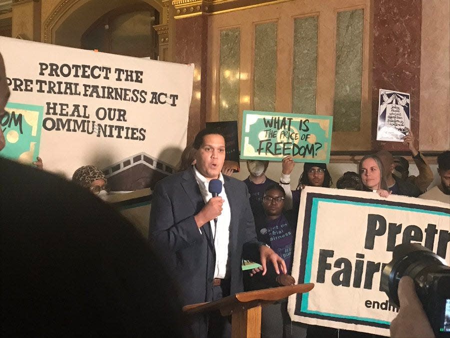 State Sen. Robert Peters, D-Chicago, advocating for the Pretrial Fairness Act during a Wednesday, Nov. 15 rally at the Illinois State Capitol.