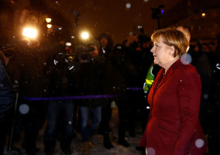 German Chancellor Angela Merkel arrives for a meeting with Jaroslaw Kaczynski, leader of the ruling party Law and Justice (PiS) at the hotel in Warsaw, Poland February 7, 2017. REUTERS/Kacper Pempel