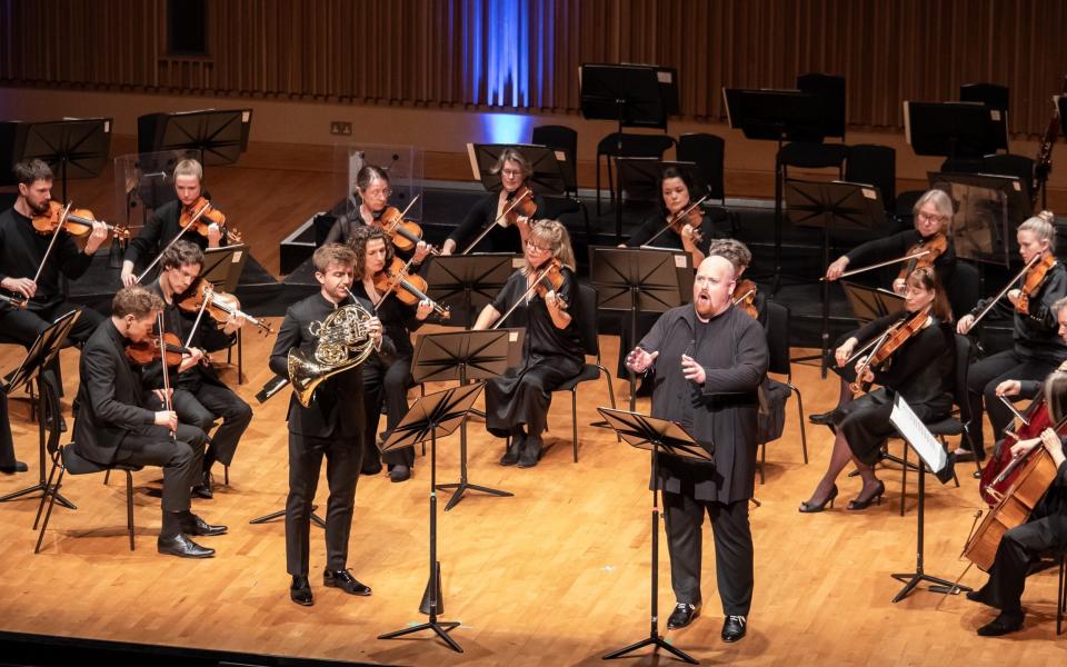 Ben Goldscheider and Nicky Spence, Britten Sinfonia, Saffron Hall