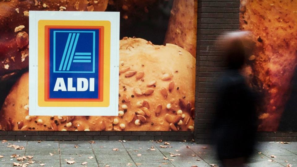 Ein Aldi-Supermarkt in London. Bis Ende 2021 will der Lebensmittel-Discounter Aldi in Großbritannien trotz unsicherer Brexit-Aussichten 100 neue Filialen eröffnen.