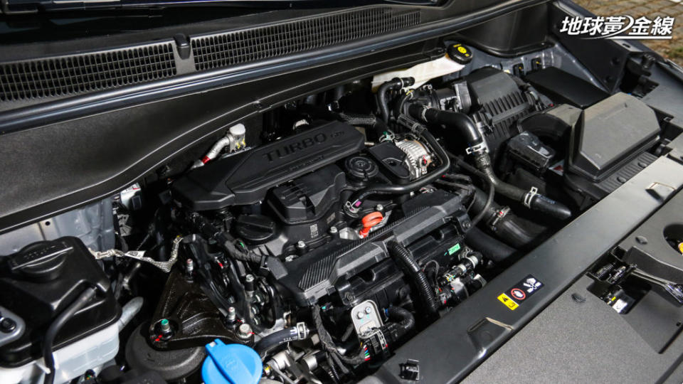 1.5升渦輪增壓引擎可為 Custin帶來170匹馬力輸出。(攝影/ 陳奕宏)