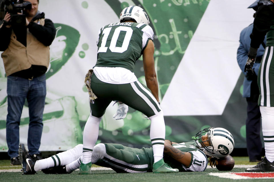 Jets wide receiver Robby Anderson, celebrating another TD, wants to be in the Pro Bowl. Apparently expressing that during a game violates the sanctity of football. (AP) 