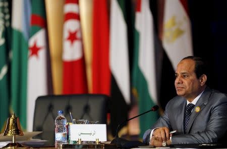 Egyptian President Abdel Fattah al-Sisi attends during the closing session of the Arab Summit in Sharm el-Sheikh, in the South Sinai governorate, south of Cairo, March 29, 2015. REUTERS/Amr Abdallah Dalsh