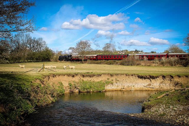 16) Ecclesbourne Valley Railway - Great rail journeys