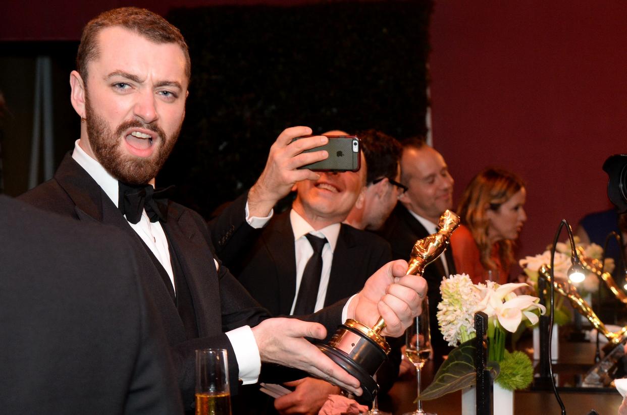 Singer-songwriter Sam Smith, winner of the Best Original Song award for 'Writing's on the Wall' from 'Spectre,' poses at the 88th Annual Academy Awards Governors Ball at Hollywood & Highland Center in  Hollywood, California, on February 28, 2016.
 / AFP / ANGELA WEISS        (Photo credit should read ANGELA WEISS/AFP/Getty Images)