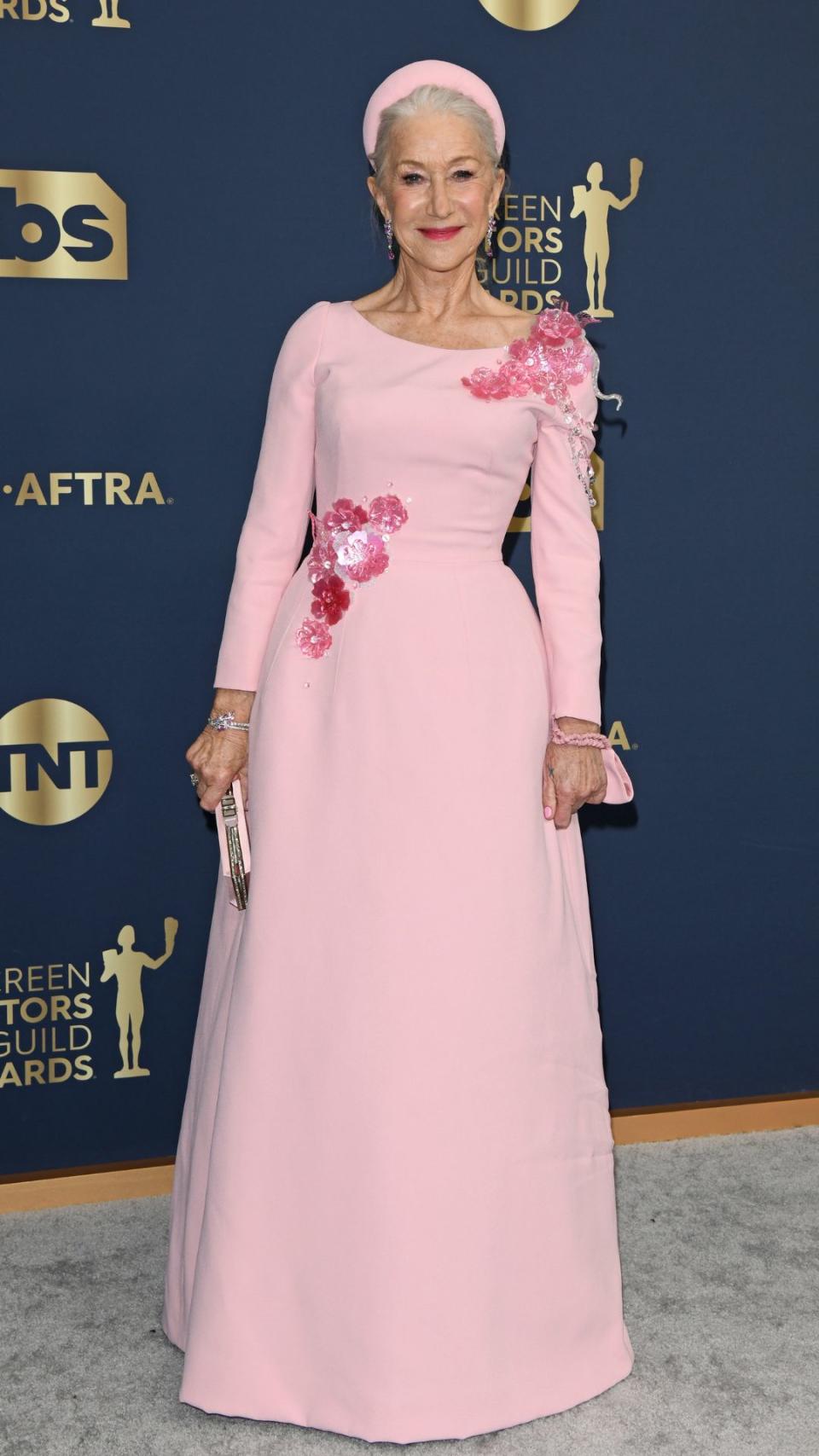 SAG Awards 2022: pink Dolce & Gabbana gown