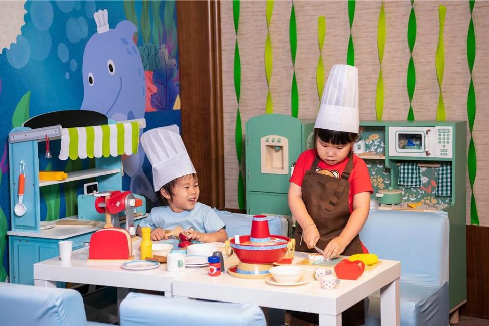 台北遠東香格里拉推出「尼莫小廚房」，點燃小朋友烹飪興趣。圖／台北遠東香格里拉提供